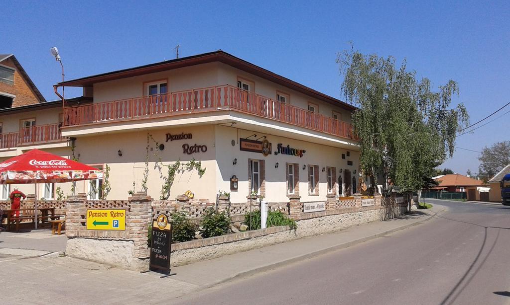 Retro Vrbovec Hotel Buitenkant foto
