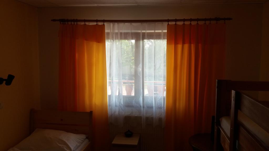 Retro Vrbovec Hotel Buitenkant foto