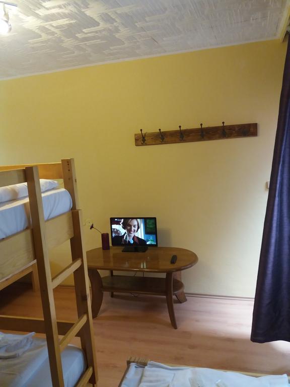 Retro Vrbovec Hotel Buitenkant foto
