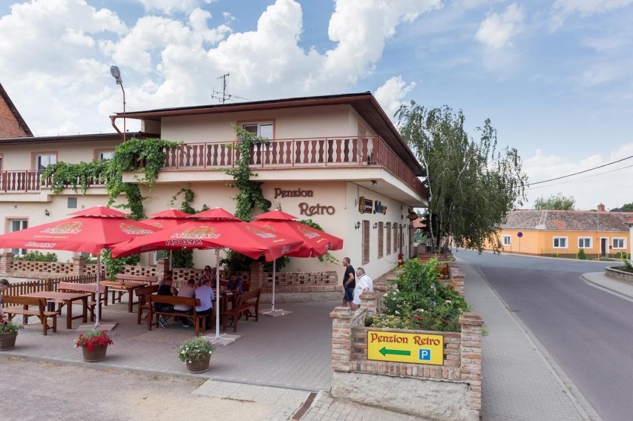 Retro Vrbovec Hotel Buitenkant foto