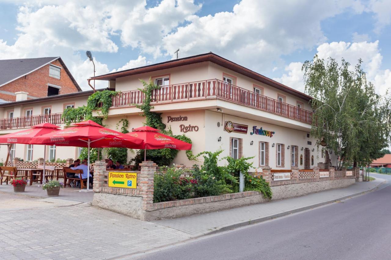 Retro Vrbovec Hotel Buitenkant foto